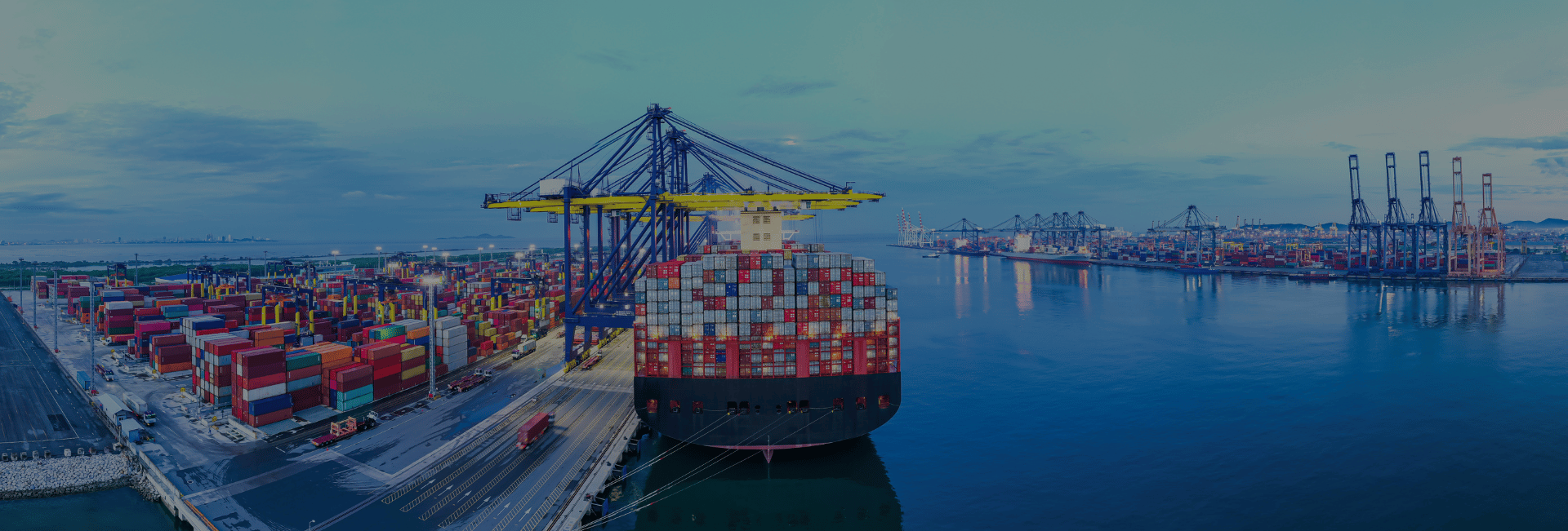 containner ships in a shipping port